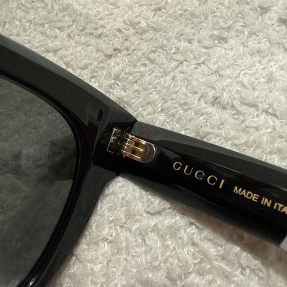 Gucci Sunglasses - Picture 8 of 9